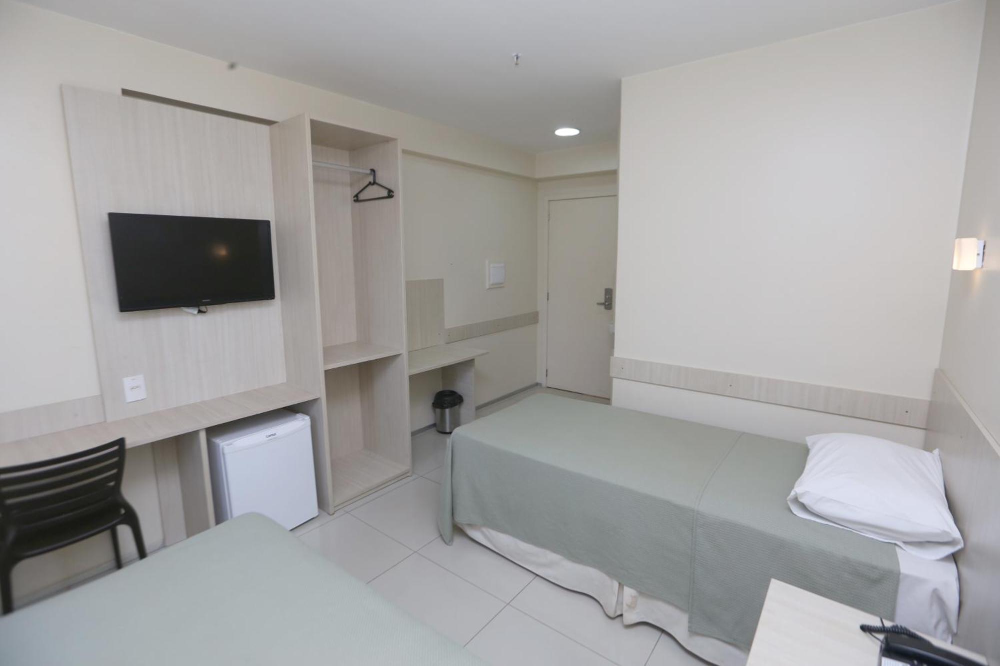 Stay Inn Hotel Императрис Экстерьер фото